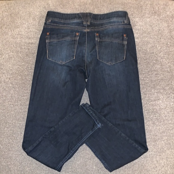 Democracy Jeans - Picture 2 of 7